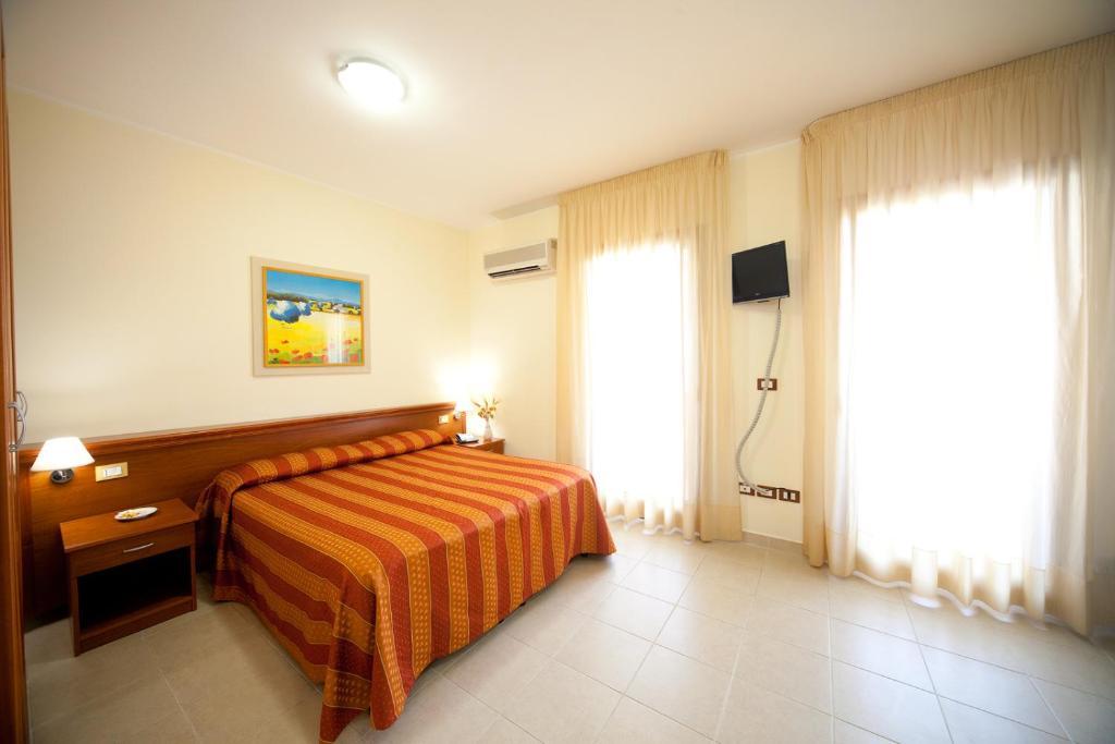 Hotel Residence Al.Pa. Reggio Calabria Room photo